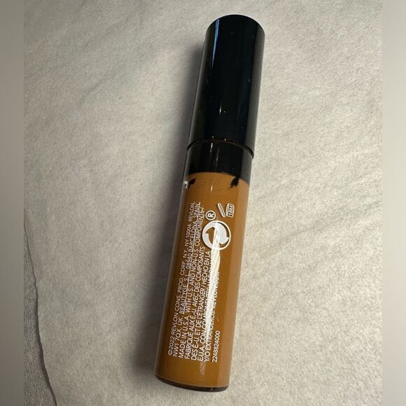 Revlon ColorStay Flex Wear Full Cover Concealer Color 076 Caramel - 0.34 fl oz - Picture 4 of 4